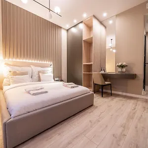 فندق Karoly Boutique Suites, Location By Bqa 
